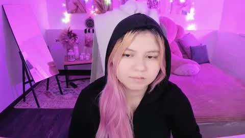 Dia online show from March 2026 07:39:02 PM