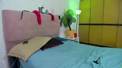 Snapshot of diabla_sexyboobs chatting on January 2025 12:27:01 AM D I A B L A online show from January 2025 12:27:01 AM