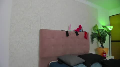 Snapshot of diabla_sexyboobs chatting on January 2025 12:01:01 AM D I A B L A online show from January 2025 12:01:01 AM