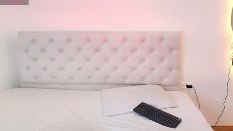 Snapshot of diamond__cherry chatting on December 2025 12:33:02 PM Diamond online show from December 2025 12:33:02 PM