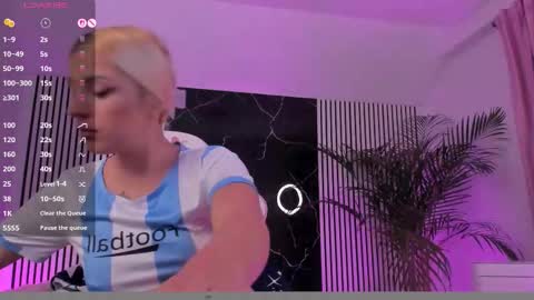 Thea online show from November 2025 07:38:02 PM