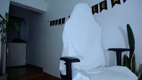 Snapshot of diamond_black00 chatting on January 2025 12:00:01 AM MaSSimo online show from January 2025 12:00:01 AM