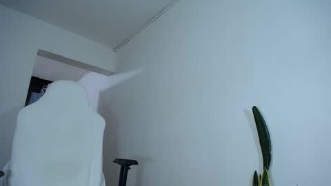 Snapshot of diamond_black00 chatting on January 2025 11:48:01 PM MaSSimo online show from January 2025 11:48:01 PM