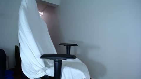 Snapshot of diamond_black00 chatting on January 2025 05:23:02 PM MaSSimo online show from January 2025 05:23:02 PM