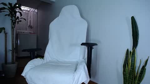 Snapshot of diamond_black00 chatting on February 2025 09:42:02 PM MaSSimo online show from February 2025 09:42:02 PM