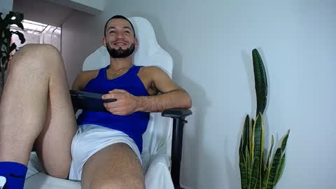 Snapshot of diamond_black00 chatting on February 2025 08:31:02 PM MaSSimo online show from February 2025 08:31:02 PM