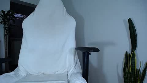 Snapshot of diamond_black00 chatting on February 2025 10:39:02 PM MaSSimo online show from February 2025 10:39:02 PM