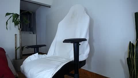 Snapshot of diamond_black00 chatting on September 2025 12:57:02 AM MaSSimo online show from September 2025 12:57:02 AM