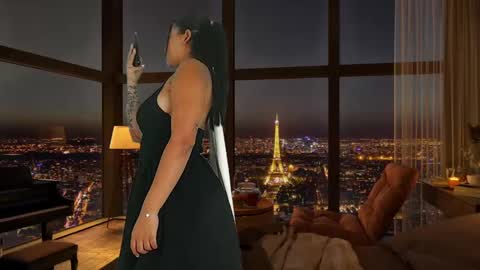 Snapshot of diamond_canela chatting on January 2025 11:32:01 PM diamond_canela online show from January 2025 11:32:01 PM