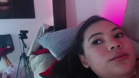 Snapshot of diamond_canela chatting on February 2025 10:47:02 AM diamond_canela online show from February 2025 10:47:02 AM