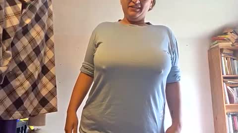 Snapshot of diamond_tease chatting on November 2025 04:10:02 PM diamond_tease online show from November 2025 04:10:02 PM