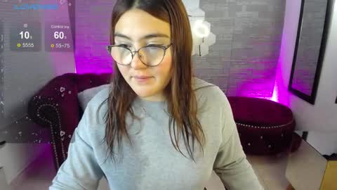 Snapshot of diamondfox_m chatting on April 2026 12:47:01 PM Your Diamond online show from April 2026 12:47:01 PM