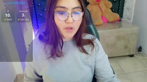 Snapshot of diamondfox_m chatting on May 2026 11:07:02 AM Your Diamond online show from May 2026 11:07:02 AM