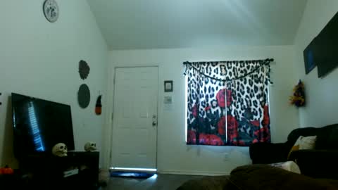 DiamondMonroeXo online show from October 2025 05:10:02 PM