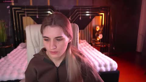 DiamondNina online show from March 2026 08:17:01 PM