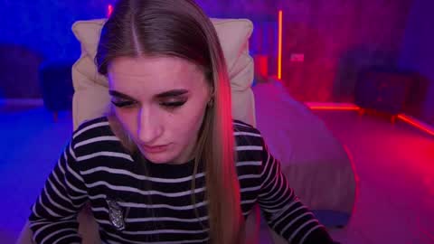 DiamondNina online show from April 2026 09:39:33 PM