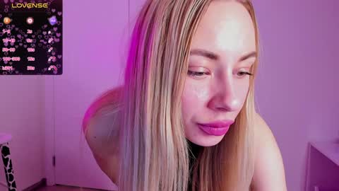 Diana  online show from December 2024 09:31:01 AM