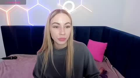 Diana  online show from February 2025 08:48:02 AM