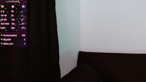 Snapshot of diana_p chatting on January 2025 01:43:02 AM Diana online show from January 2025 01:43:02 AM