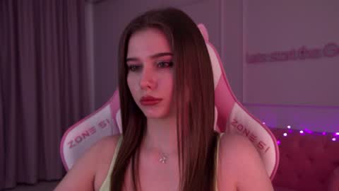 Snapshot of dianabecker chatting on January 2025 12:15:01 AM Diana online show from January 2025 12:15:01 AM