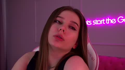 Snapshot of dianabecker chatting on February 2025 05:42:02 AM Diana online show from February 2025 05:42:02 AM