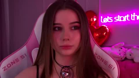 Snapshot of dianabecker chatting on February 2025 06:27:02 PM Diana online show from February 2025 06:27:02 PM