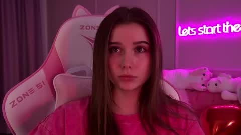 Snapshot of dianabecker chatting on February 2025 12:32:02 AM Diana online show from February 2025 12:32:02 AM