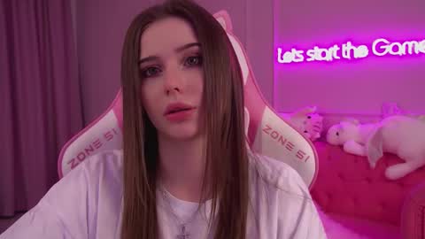 Snapshot of dianabecker chatting on March 2025 09:26:01 PM Diana online show from March 2025 09:26:01 PM