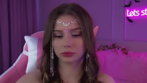 Snapshot of dianabecker chatting on October 2025 06:48:01 AM Diana online show from October 2025 06:48:01 AM