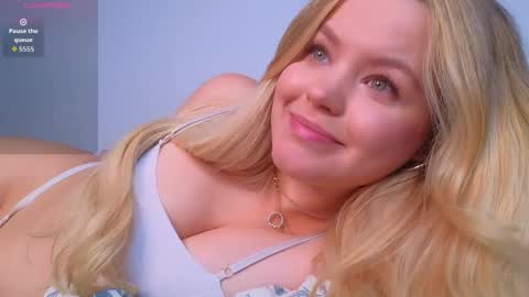 Snapshot of dianaholiday chatting on November 2025 08:57:01 AM Olga online show from November 2025 08:57:01 AM