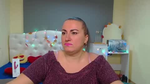 Snapshot of dianamgg chatting on November 2025 06:35:01 AM Diana online show from November 2025 06:35:01 AM