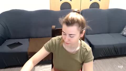 Snapshot of dianasmiey7 chatting on December 2024 09:00:01 AM dianasmiey7 online show from December 2024 09:00:01 AM