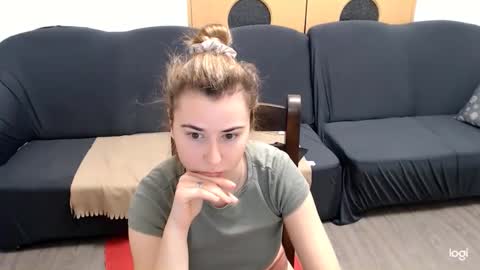 Snapshot of dianasmiey7 chatting on December 2024 06:27:02 PM dianasmiey7 online show from December 2024 06:27:02 PM