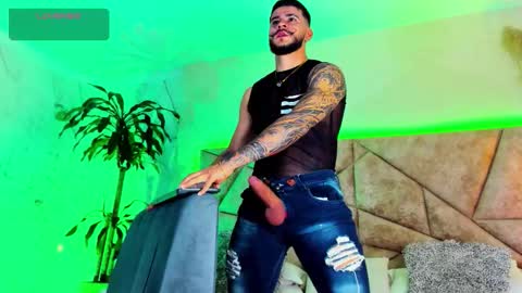 Snapshot of dickgriffith chatting on October 2025 10:28:02 AM Dick Griffith online show from October 2025 10:28:02 AM