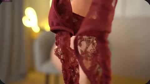 Sophie online show from February 2025 06:45:02 PM