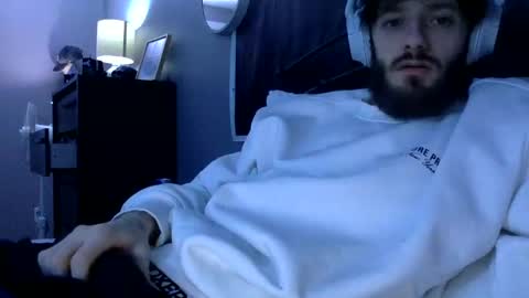 Snapshot of digbicknik chatting on February 2025 01:09:02 PM digbicknik online show from February 2025 01:09:02 PM