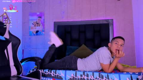 Snapshot of dilam_alfonzo chatting on September 2025 02:16:01 PM Dilan online show from September 2025 02:16:01 PM