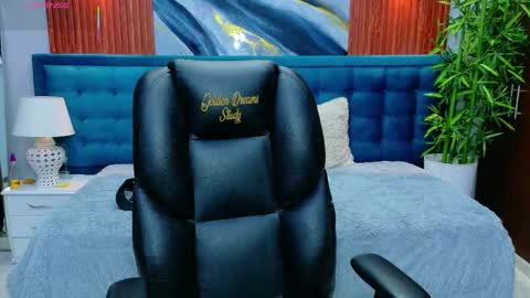  DILAN online show from May 2026 07:00:01 PM