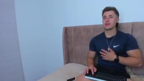 Dilan Coy online show from September 2025 03:01:01 AM