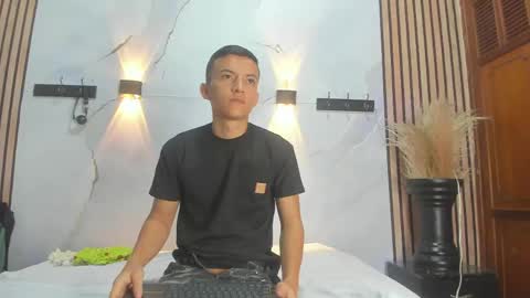 dilanandking online show from April 2026 01:16:02 PM