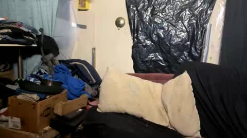 Snapshot of dilf_96 chatting on December 2025 01:10:01 AM Daddy online show from December 2025 01:10:01 AM