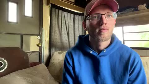 Snapshot of dilf_96 chatting on May 2026 07:42:01 PM Daddy online show from May 2026 07:42:01 PM