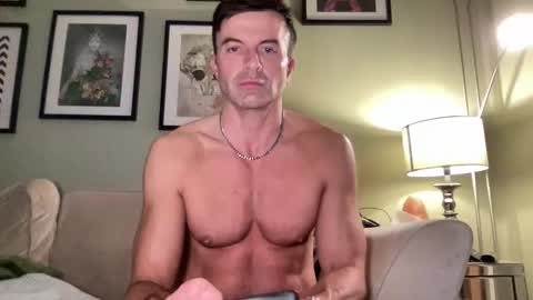 Snapshot of dillonwilde chatting on September 2025 08:02:01 PM Dillon online show from September 2025 08:02:01 PM