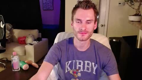 Snapshot of dimitri_4793 chatting on February 2025 04:59:01 AM Meechii online show from February 2025 04:59:01 AM