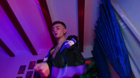 Julian Independent Model online show from December 2024 01:36:01 AM