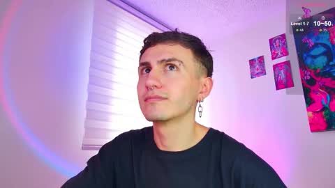 Julian Independent Model online show from February 2026 10:30:01 PM