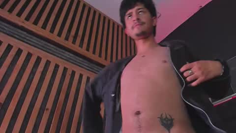 Snapshot of dimitrideluxe chatting on November 2025 11:47:01 PM Dimitri online show from November 2025 11:47:01 PM