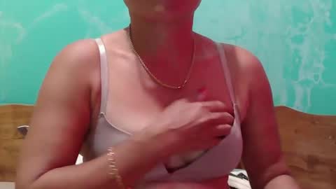 Dimple online show from February 2025 09:05:02 AM