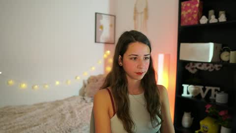 Snapshot of dina_caguimbal chatting on January 2026 09:45:02 AM Dina online show from January 2026 09:45:02 AM