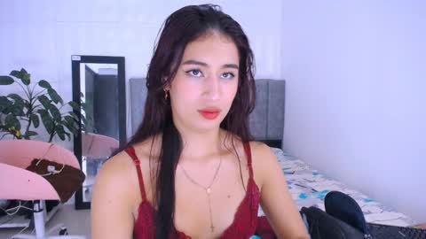 DINA online show from November 2025 06:37:02 PM